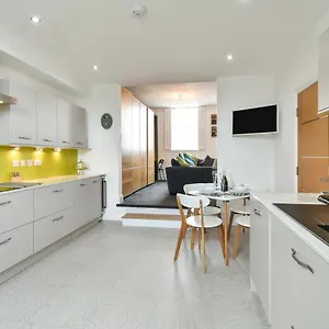 Cliffords View Luxury Apartment York