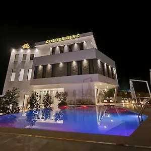 Hotel Golden Ring, Farke e Madhe